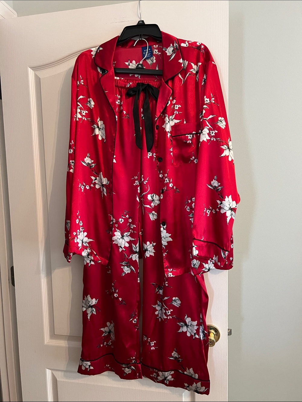 Apt. 9 Red Floral Satin Pajama Set with Black Bow XL